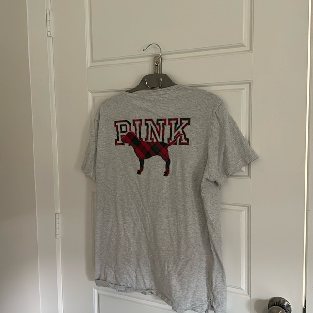 Large pink t-shirt